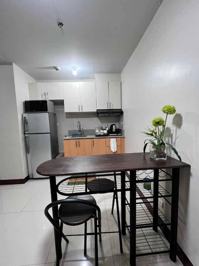 Aparthotel Manhattan Heights Towerb In Araneta Cubao 5Mins Walk To Smart Araneta à Manille Extérieur photo