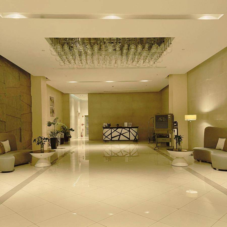 Aparthotel Manhattan Heights Towerb In Araneta Cubao 5Mins Walk To Smart Araneta à Manille Extérieur photo
