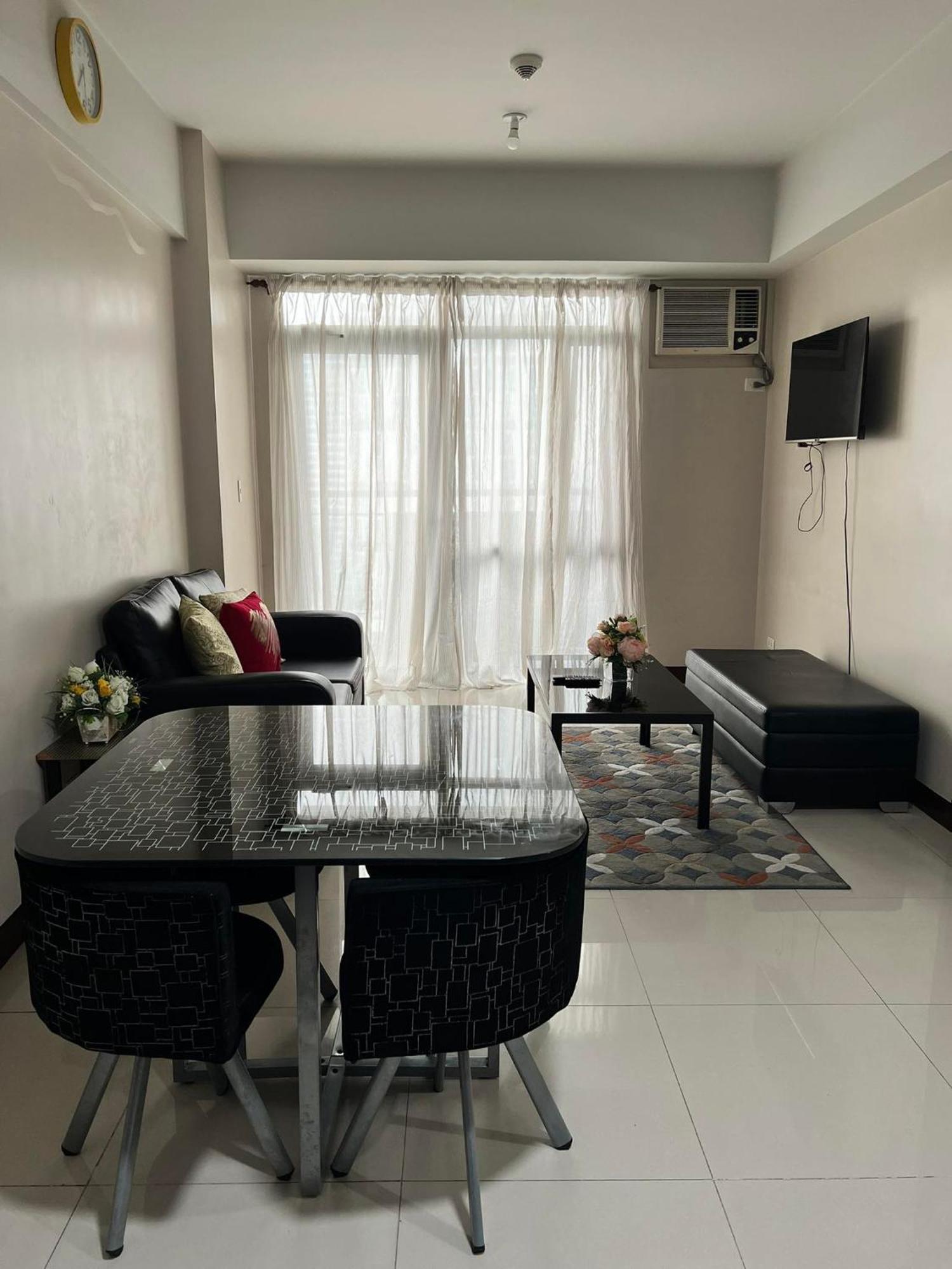 Aparthotel Manhattan Heights Towerb In Araneta Cubao 5Mins Walk To Smart Araneta à Manille Extérieur photo
